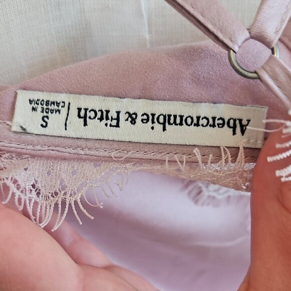 Abercrombie & Fitch Pink Mauve Lace Trim Cami Bodysuit - Picture 6 of 6